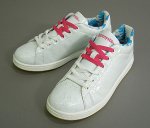 sneakers_oscuridad