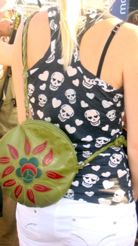 calaveras y corazones.jpg